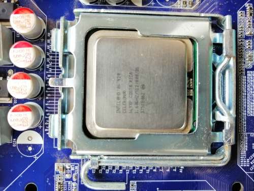 FOXCONN LGA775 MOBO + 1.6GHZ PROCESSOR